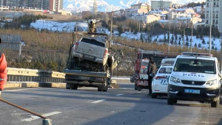 Ankarada iki kamyonet çarpıştı 1 ölü, 1 yaralı