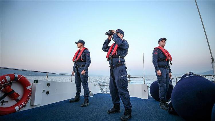 Jandarma ve Sahil Güvenlik Komutanlıklarına 590 muvazzaf/sözleşmeli subay alımı yapılacak.. Başvuru şartları ve detaylar
