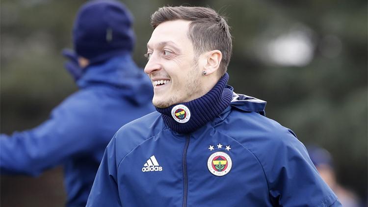 Mesut Özili Fenerbahçede mutlu eden detay
