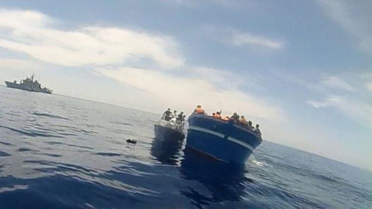 Düzensiz göçmenleri taşıyan tekne alabora oldu: 47 kişi kurtarıldı