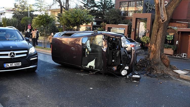 Beşiktaşta ağaca çarpan otomobilin sürücüsü yaralandı