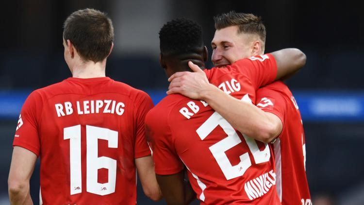 Leipzig deplasmanda Hertha Berlin engelini rahat geçti