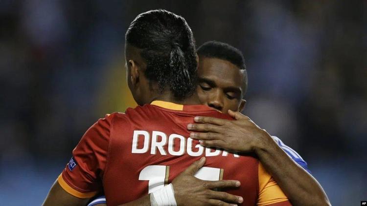 Didier Drogba ve Samuel Etoonun oğulları aynı anda ilki yaşadı