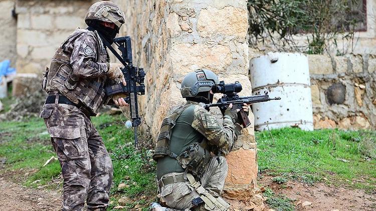 Eren-5 Bagok operasyonunda 3 YPGli gözaltına alındı 10 depo imha edildi
