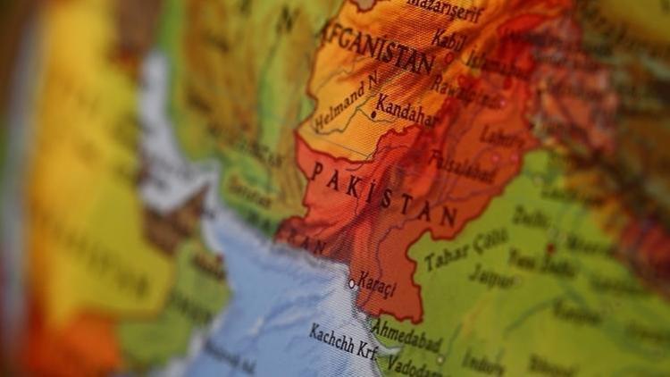 İrandan Pakistan sınırında gösteri yapan kaçakçılara müdahale: 10 kişi öldü, 5 kişi yaralandı