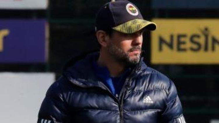 Fenerbahçeden Luiz Gustavo ve İrfan Can Kahveci için sakatlık açıklaması
