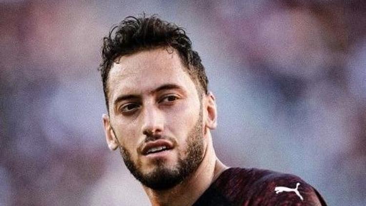 Milanda Hakan Çalhanoğlu için transfer zirvesi