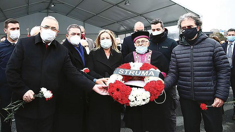 Struma kurbanları Sarayburnu’nda anıldı