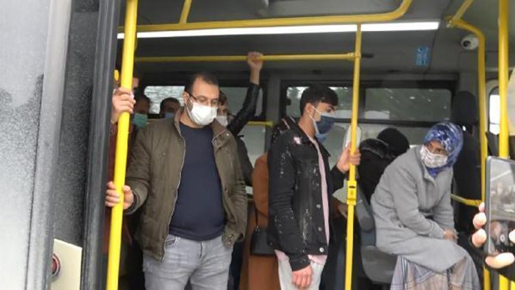 Arnavutköyde minibüslere denetim: fazla yolcular indirildi, şoförlere ceza kesildi