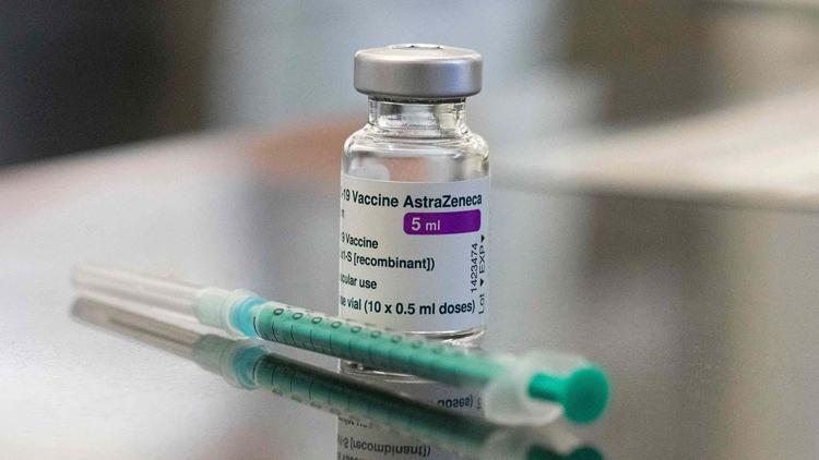 1 milyon AstraZeneca aşısı raflarda bekliyor