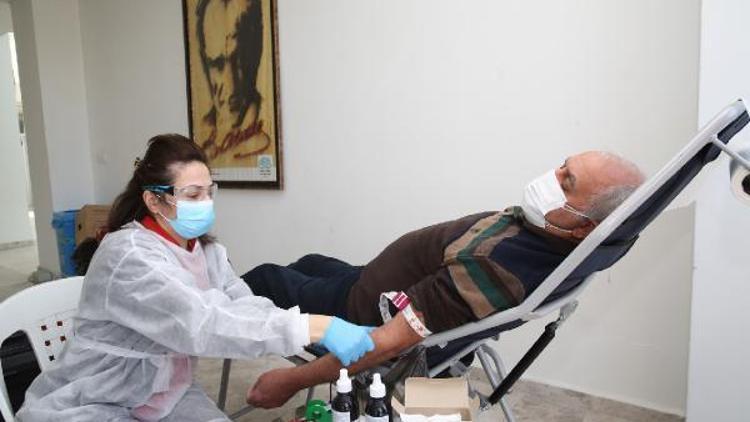 Nilüfer Belediyesi çalışanları kan bağışında bulundu
