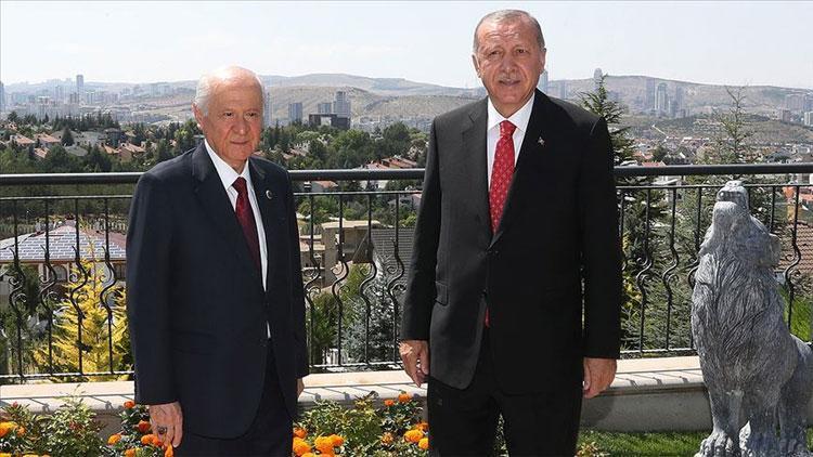 MHP lideri Bahçeli, Cumhurbaşkanı Erdoğanın doğum gününü kutladı