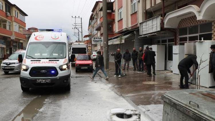 Sobanın yanındaki buzdolabı yandı