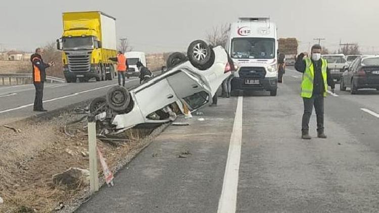 Kayseride otomobil takla attı: 3 yaralı