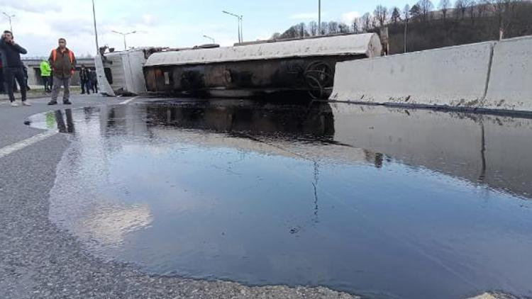 Zift yüklü tanker devrildi Yol ulaşıma kapandı