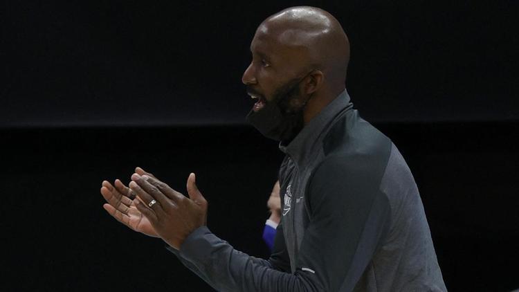 Atlanta Hawksta Lloyd Pierce kovuldu