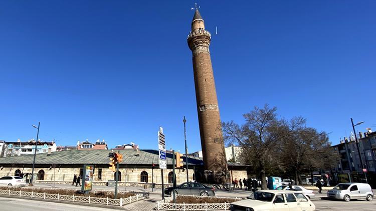 Sensörle takip ediliyordu Ulu Cami minaresindeki hareketlilik durdu