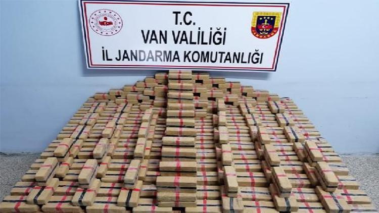 Vanda, çuvallarla toprağa gömülü 123 kilo eroini Barut buldu