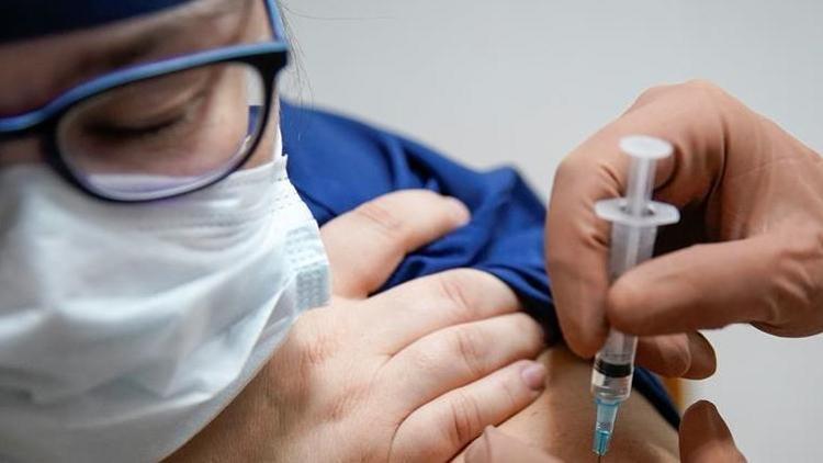 Malezyadan Sinovac ve AstraZeneca aşılarının kullanımına şartlı onay