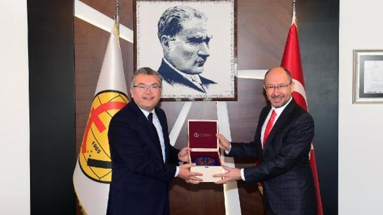 Rektör Erdal’dan Eskişehirspor’un anlamlı kampanyasına destek