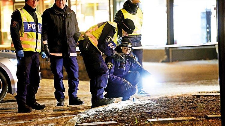 İsveç’te baltalı saldırı: 8 yaralı