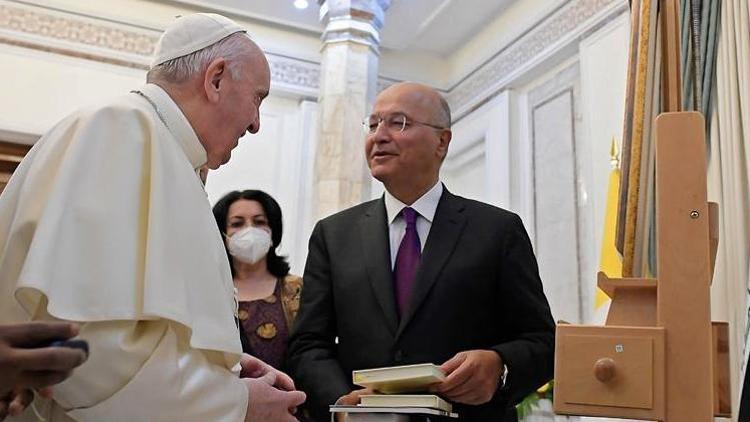 Papa Franciscus: Irak’ın kalkınması ve barışı için uluslararası topluma görev düşüyor
