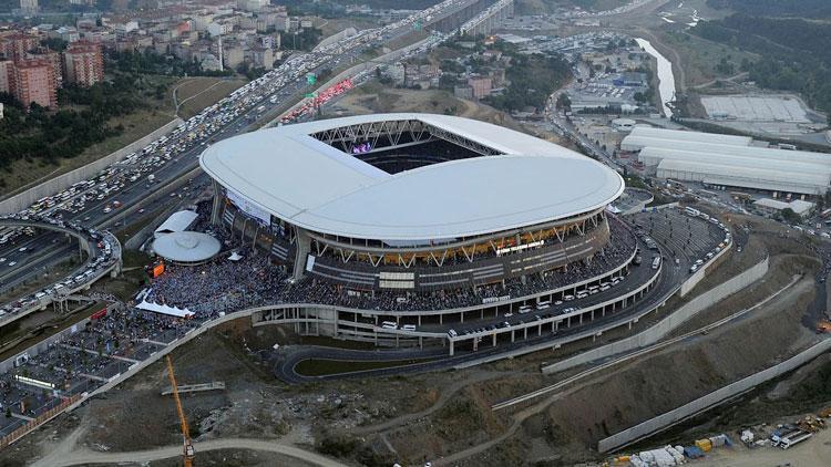 Galatasaray, Türk Telekom Stadının çatısına güneş enerji santrali kurulacağını açıkladı