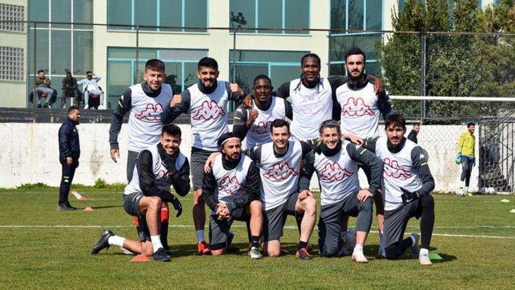 Denizlispor taraftarından takımlarına moral konvoyu