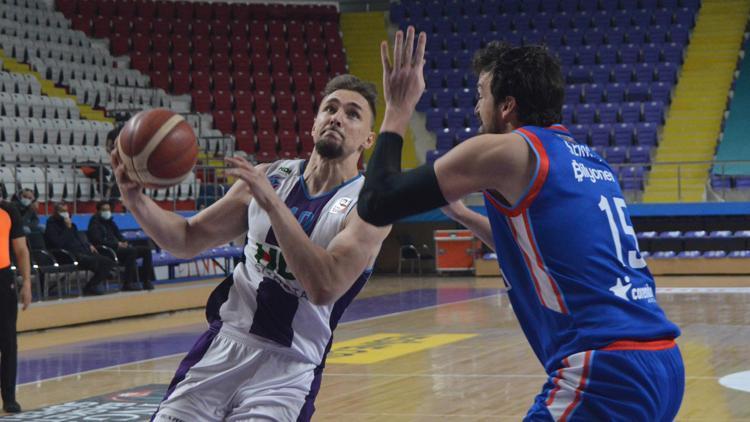 Anadolu Efes ligde ilk kez kaybetti, 22 maçlık seri sona erdi