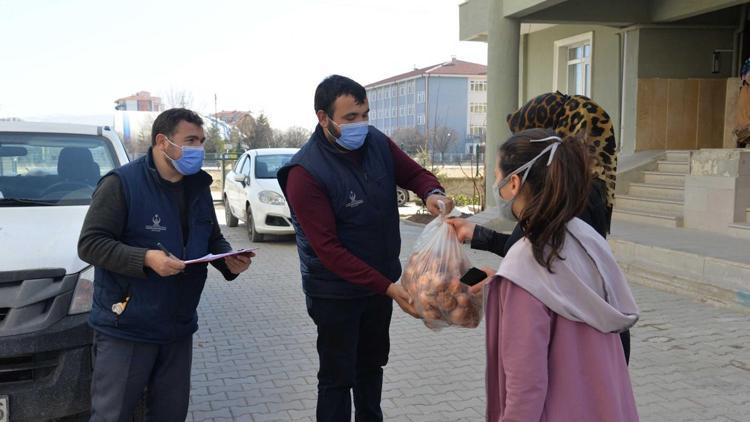 Çiftçiye destek ihtiyaç sahibi ailelere yardım