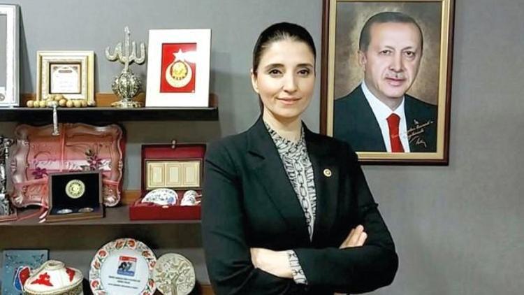 Cam tavanı kıran milletvekili Kıvırcık Manisalı kadınlar için mücadele ediyor