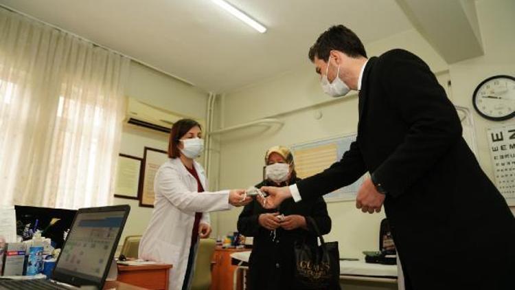 Başkan Karagölden, kadın sağlık çalışanlarına 8 Mart ziyareti