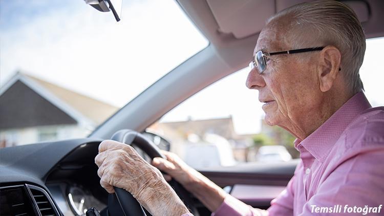 Danimarkada akılalmaz olay: 102 yaşındaki sürücü ehliyetini böyle kaptırdı