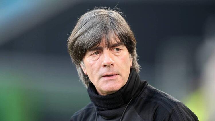 Son dakika: Almanyada Joachim Löw görevi bırakıyor