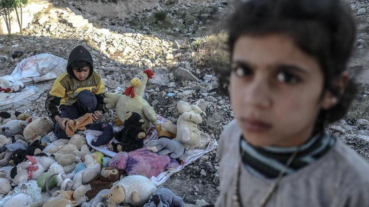 UNICEFden acı rapor: Suriyede 12 bin çocuk öldü ve yaralandı