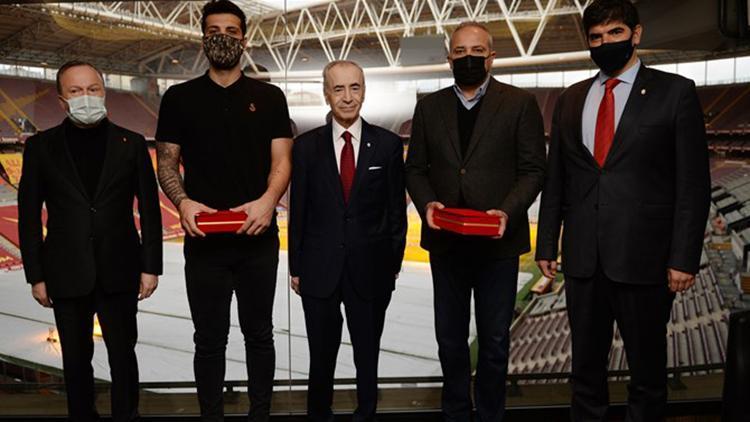 Galatasaray Başkanı Mustafa Cengiz: Her zaman takımımızın yanındayım