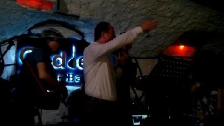 15 Temmuzda kadeh kaldırıp şarkı söylemişti... Edirne Belediye Başkanı Recep Gürkana hapis cezası
