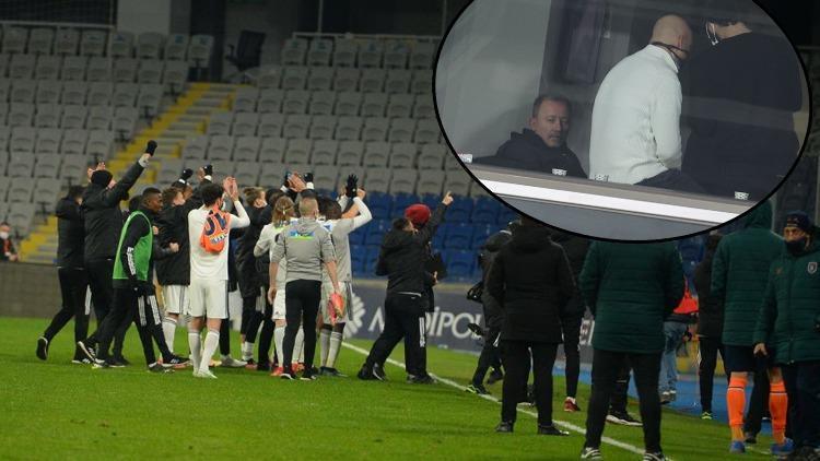 Beşiktaşta oyuncular, Başakşehir maçı sonrası Sergen Yalçına gitti