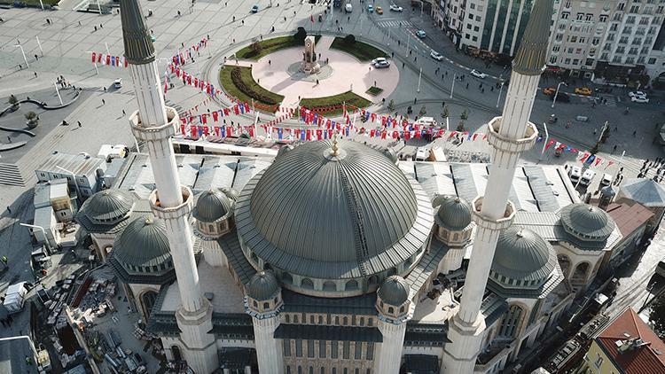 Taksim Camiindeki son durum havadan görüntülendi