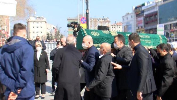 Süleyman Soylunun annesi Servet Soylunun cenazesi camiye getirildi