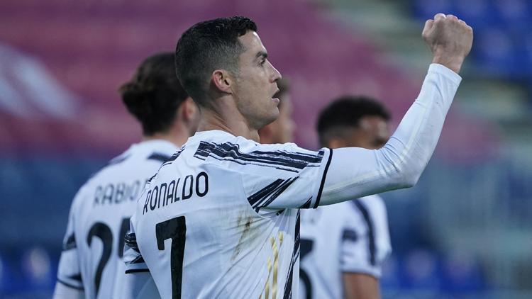 Ronaldo hat-trick yaptı, Juventus deplasmanda Cagliariyi yendi