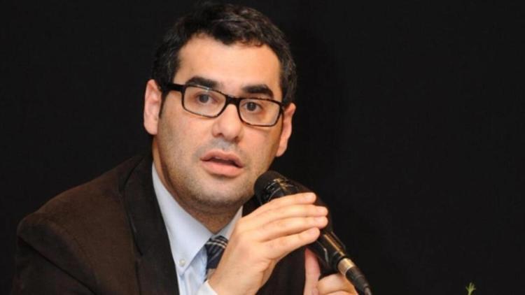 Gözaltına alınan Enver Aysever, ifade vermesinin ardından serbest bırakıldı