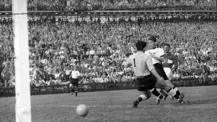 FIFAda Günün Haberi: Türkiyenin 1954 Dünya Kupasına katılma öyküsü