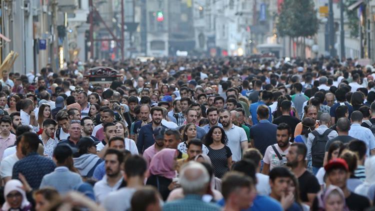 Türkiyede yaşlı nüfus yükseldi