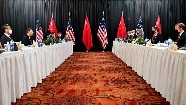 Tarihi görüşmede gerilim ABD ile Çin heyetleri arasındaki toplantı başladı