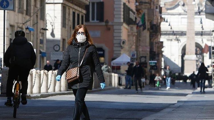 İtalyada son 24 saatte 23 bin 832 koronavirüs vakası tespit edildi