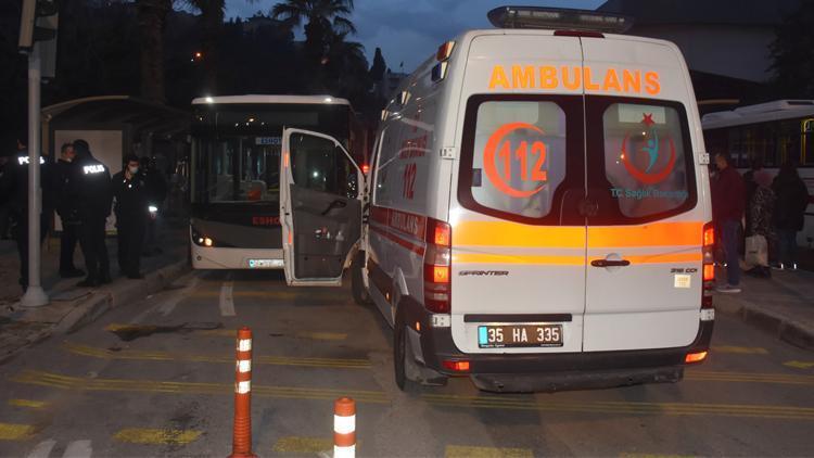 Tepkiyi hazmedemedi İzmirde belediye otobüsünde dehşeti yaşattı