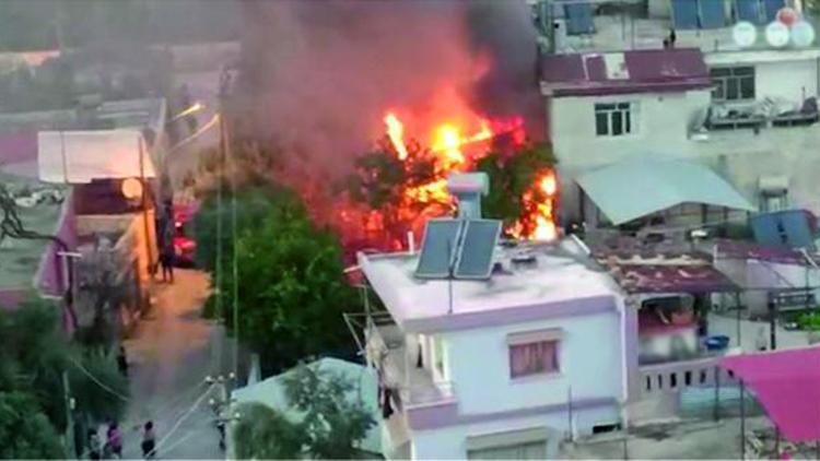 Marangozhanede çıkan yangın eve sıçradı; 3 kişi kurtarıldı