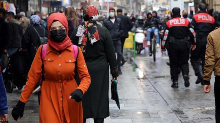 Vakaların arttığı Gaziantepte, çarşılarda yoğunluk