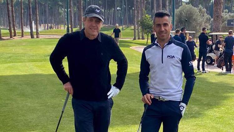 Ünlü aktör Hugh Grant Antalya’da golfte